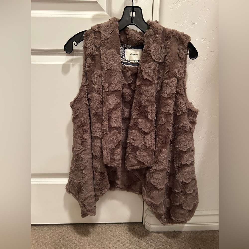Anthropologie Faux Fur vest. Size medium. Color Brown.